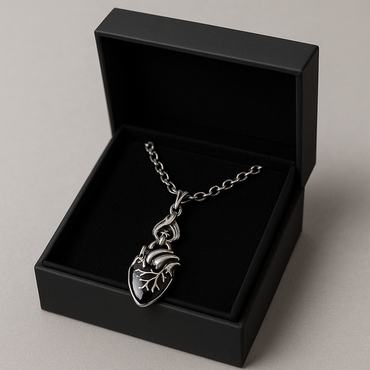Gothic Vampire Heart Pendant | Free Hallowqueen Giveaway (Only 1 Gift) 🎁